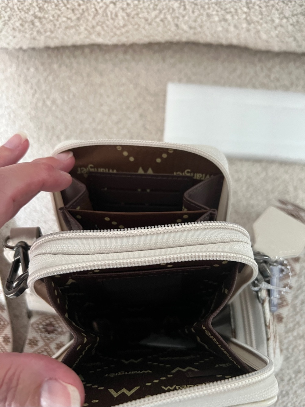 Wrangler Cream and Brown Aztec-Pattern Crossbody with Detachable Strap - Picture 2 of 2